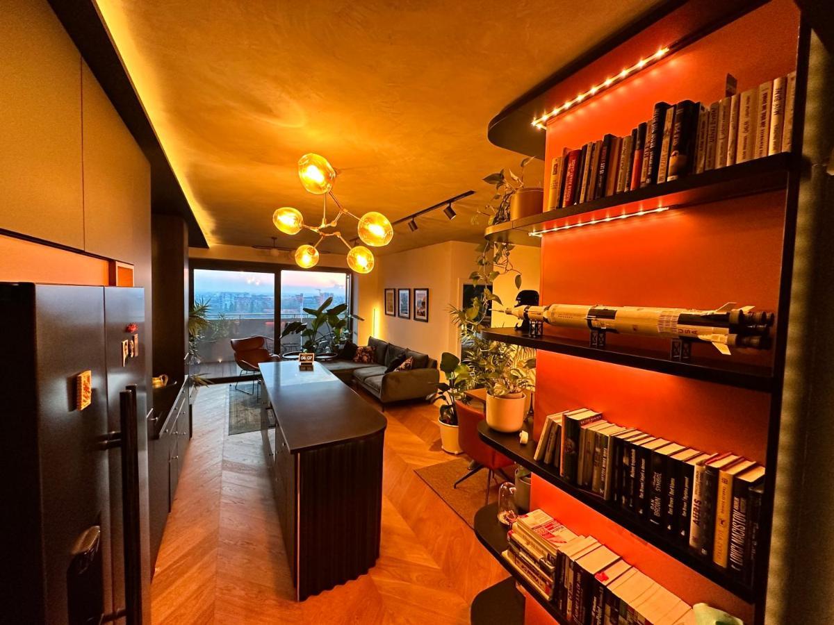 Skyline Elegance With Free Parking Apartment Bratislava Exterior photo